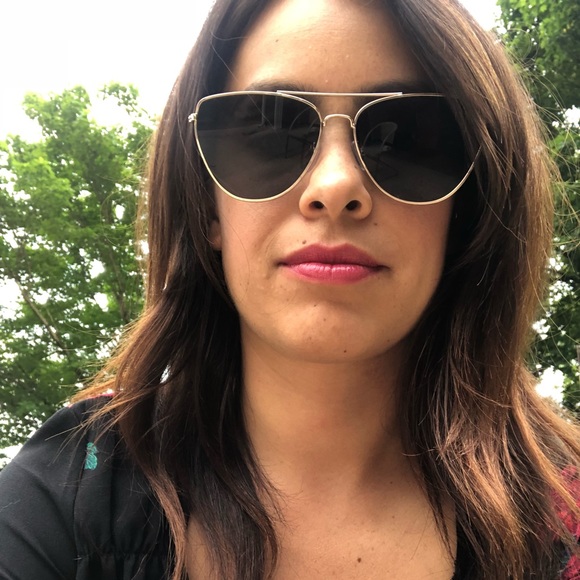 Meet your Posher, Jennifer - Picture 1 of 1